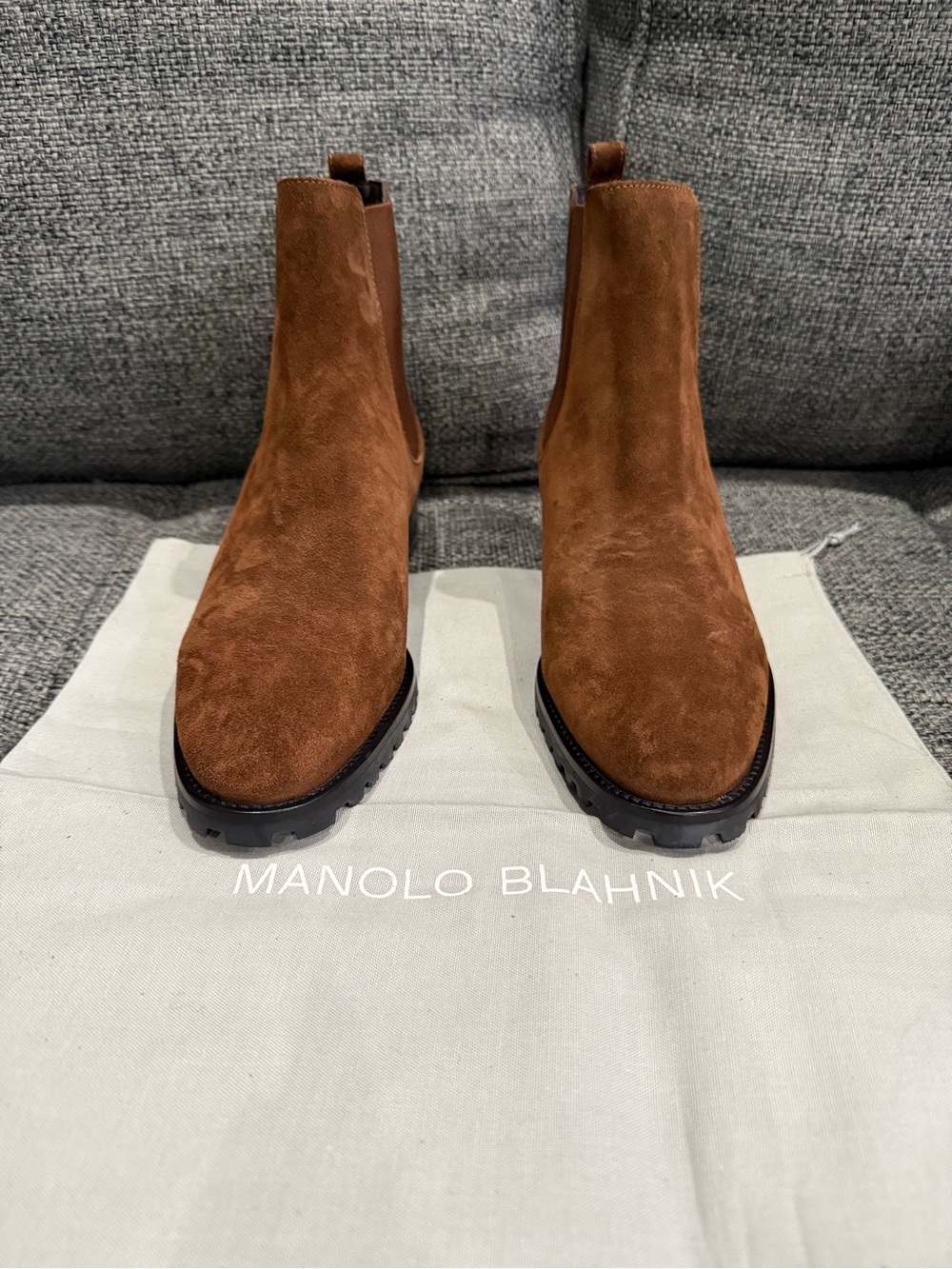 Manolo Blahnik women's Brown Suede Boots. Read description. - Picture 4 of 11